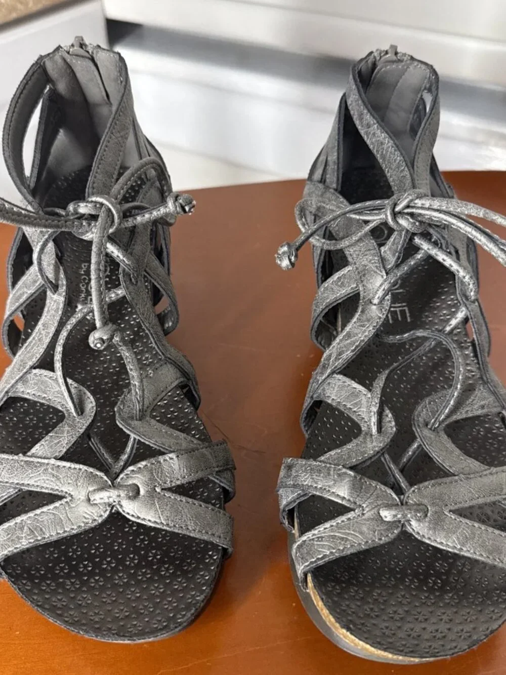 Corkys Boutique Lace Metallic Pewter Wedge Shoes Strappy Lace Up Women’s 7